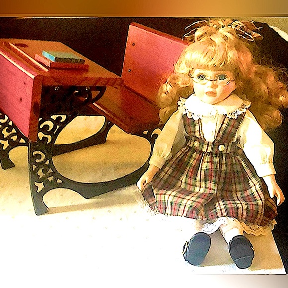 PORCELAIN DOLL “READY FOR SCHOOL DAYS” EUC - Picture 3 of 5